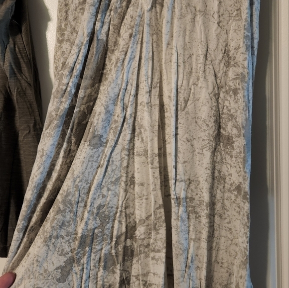 Lot of 3 Women's Tank tops, size X-small - Picture 7 of 16